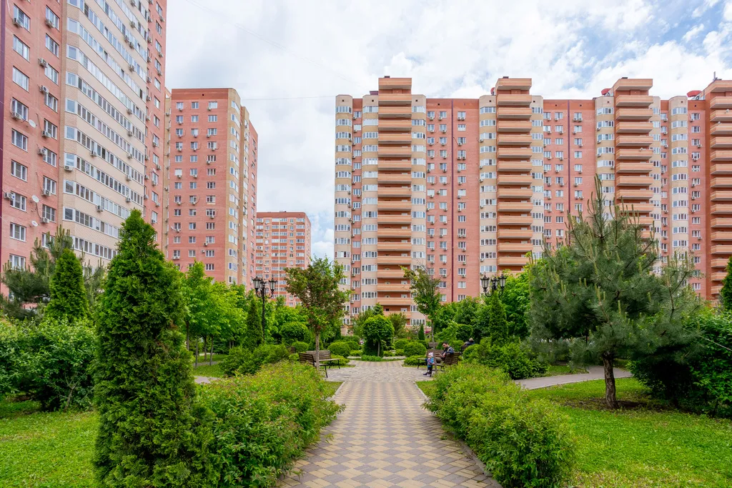 Квартира Апартаменты LikeHome Лазурные вблизи стадиона и парка Галицкого — Краснодар