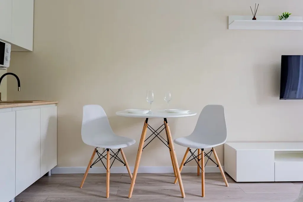 Белые апартаменты - студия на Искре