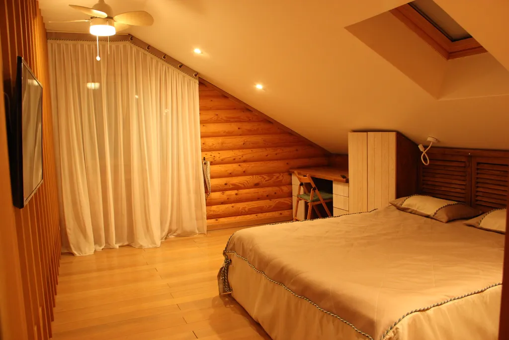 Новогодний дом в лесу