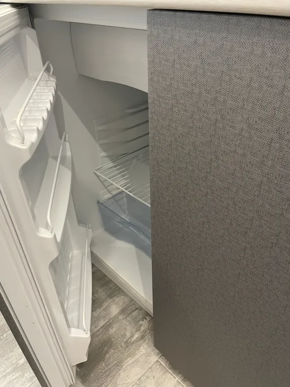 Дизайнерская студия с видом на реку