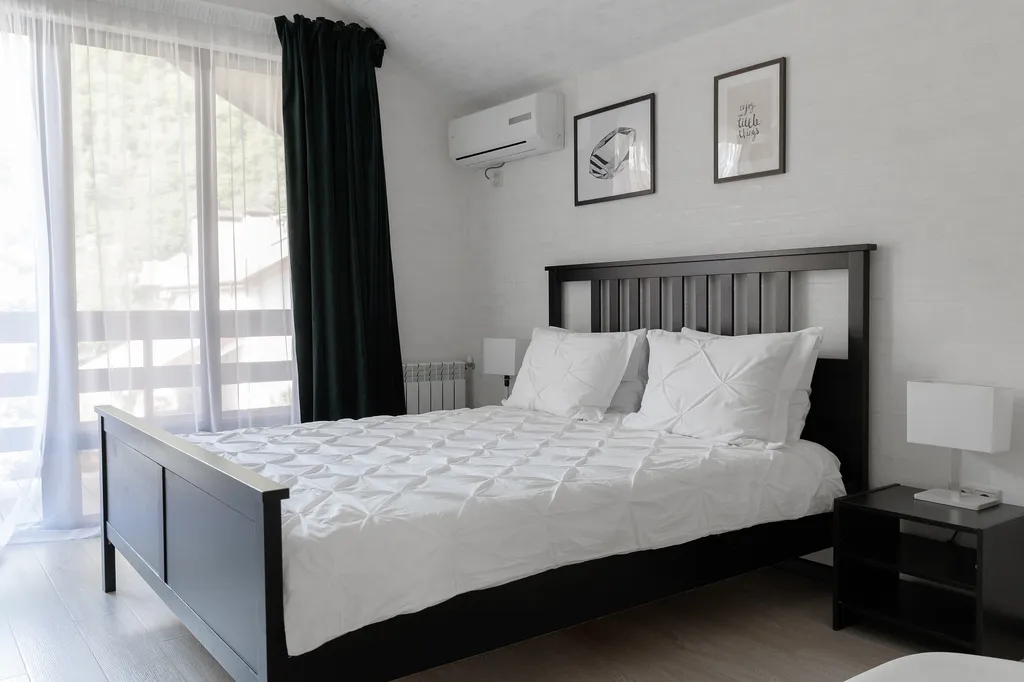 Дом целиком с личной парковкой в центре курорта