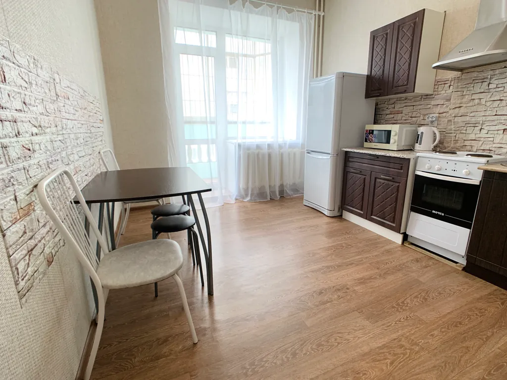 Двухкомнатная квартира напротив отеля Азия