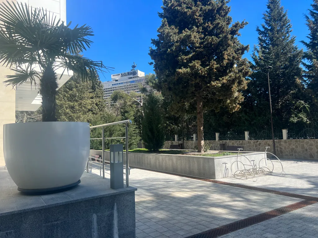 Апартаменты в вечнозелёном парке у моря