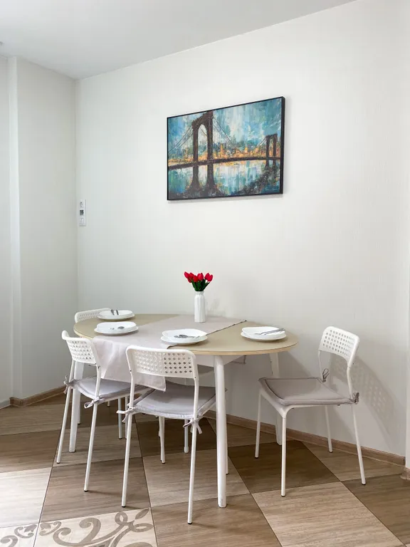 Большая семейная квартира до 5 гостей рядом с Волгой