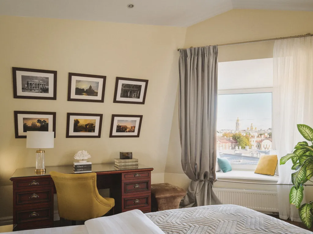 Терраса с видом на Невский