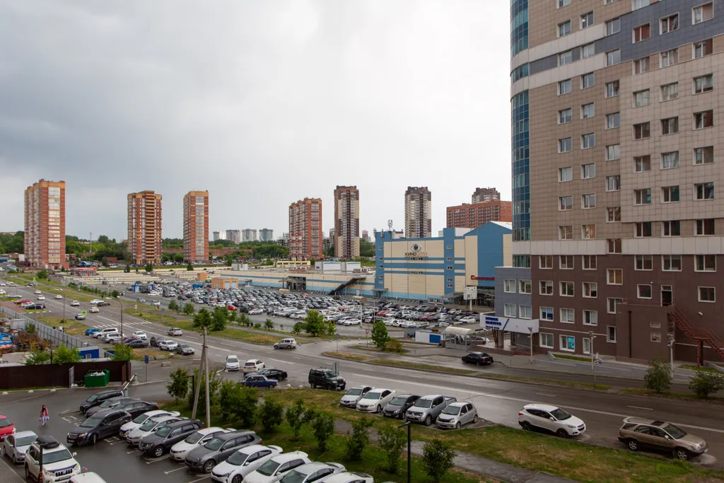 Квартира 2-х комнатная квартира с тёплой, подземной парковкой — Новосибирск
