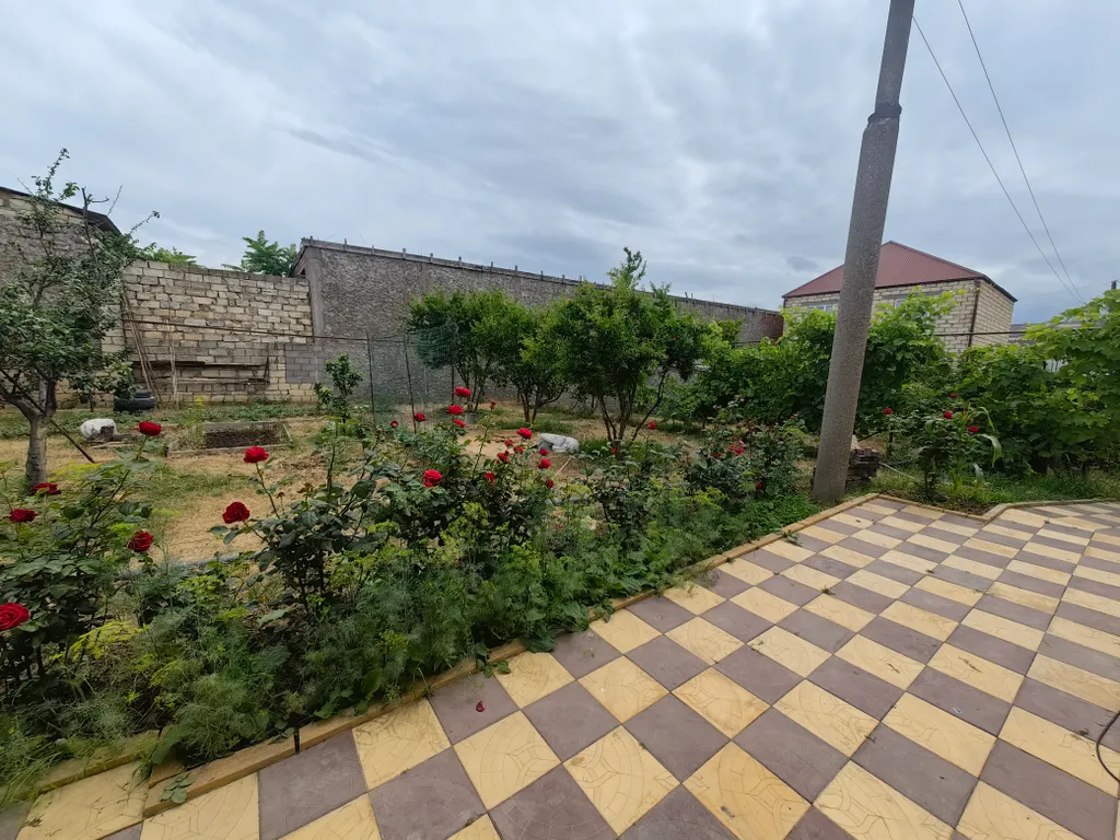 Просторный дом с зоной барбекю