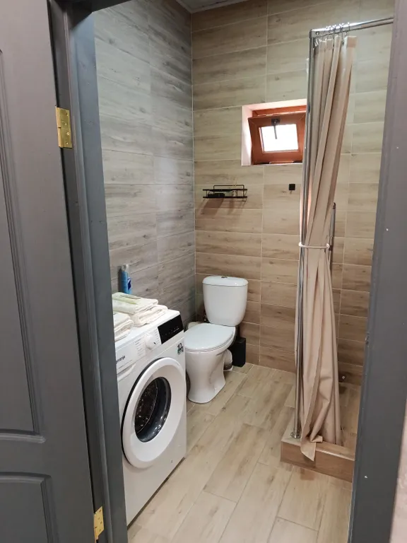 Дом из двух комнат в зелёной зоне