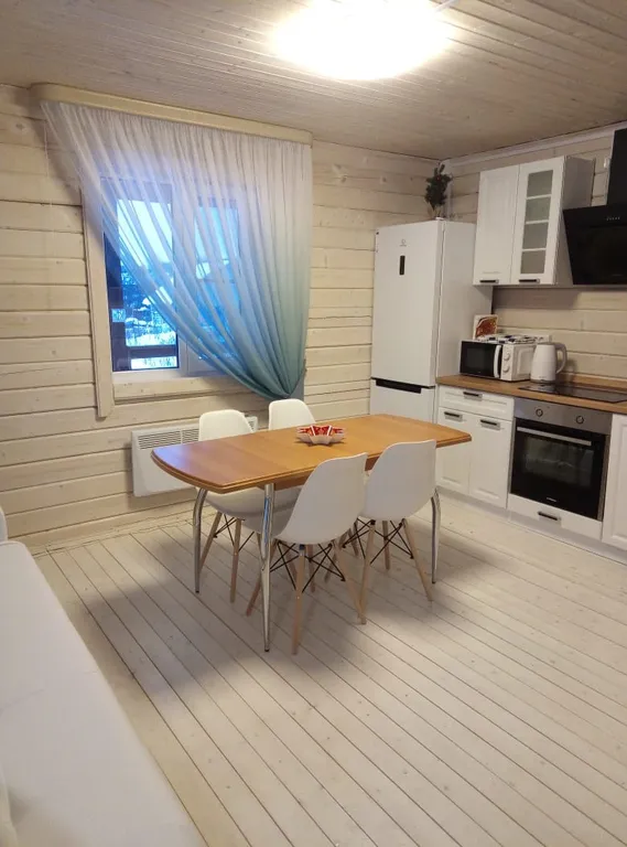 Дом с сауной на берегу Ладоги