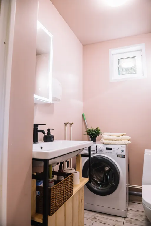 Дом с баней на берегу залива реки Чусовая База Отдыха