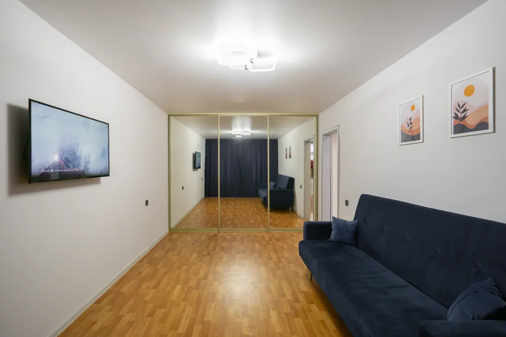 Уютная светлая двухкомнатная квартира рядом с парком