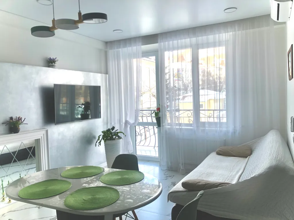 Уютная двухкомнатная квартира в центре курортной зоны