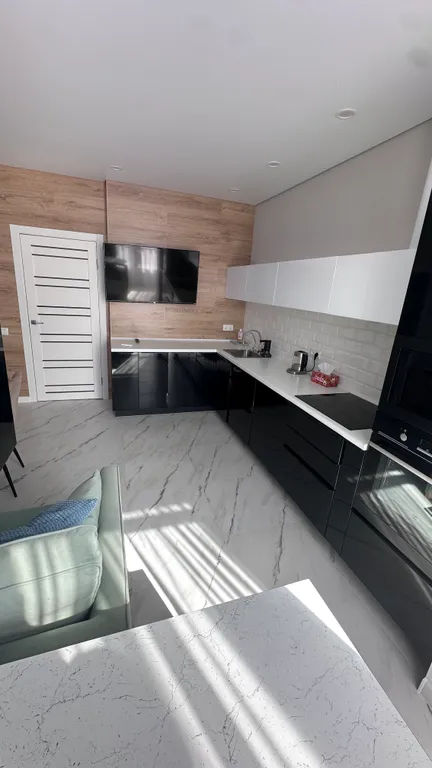 Уютная современная двухкомнатная квартира с видом на Парк Галицкого