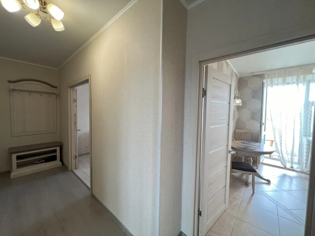 В центре новый дом