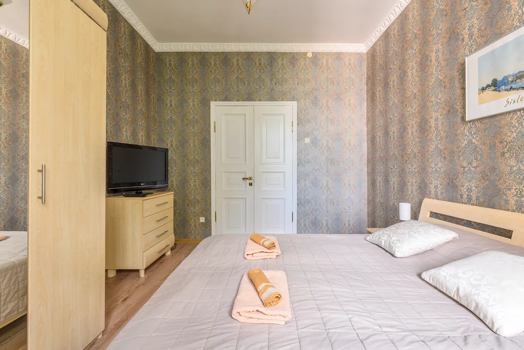 Роскошная квартира с балконом и парковкой рядом с Петропавловкой