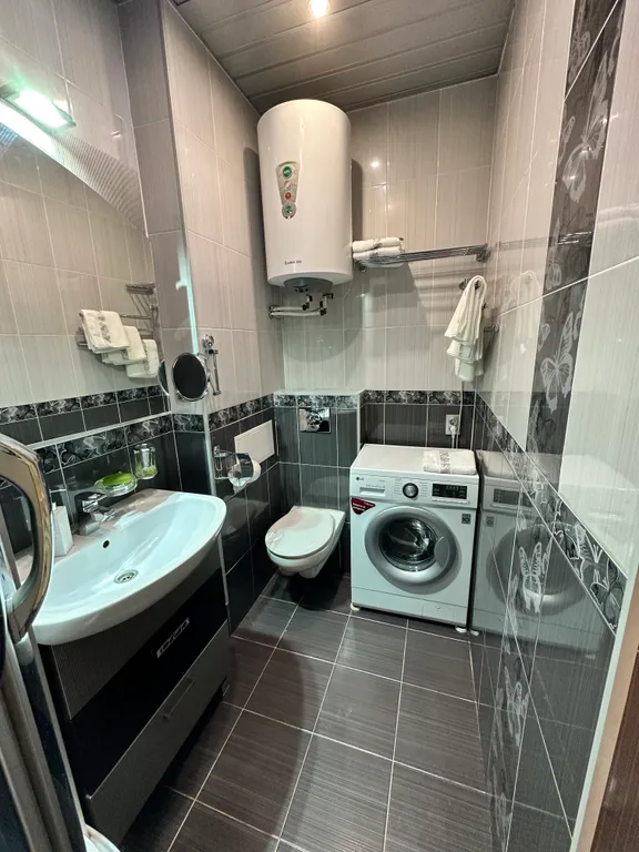 Просторная, солнечная 3-х комнатная квартира с евроремонтом