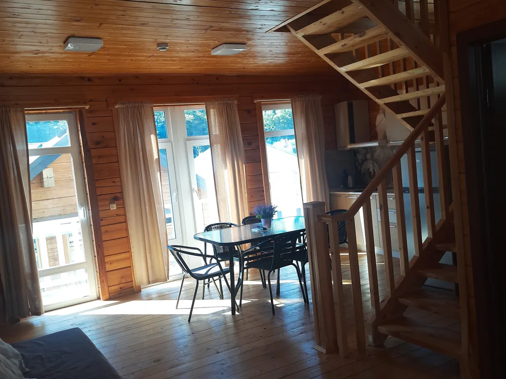 Коттедж сруб из сибирского кедра на 6 человек