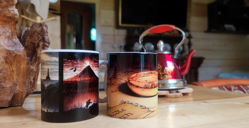 Уютный необычный домик Хоббита, экскурсии на ретроавто, мастер-классы