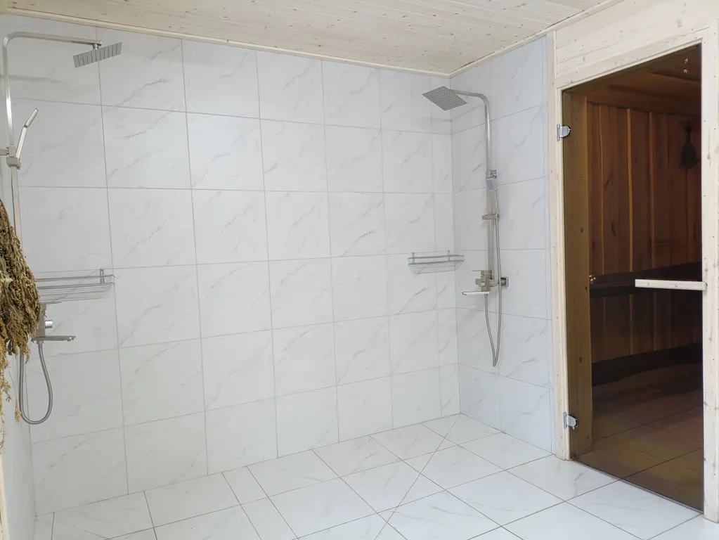 Медовый дом с баней и теплой купелью