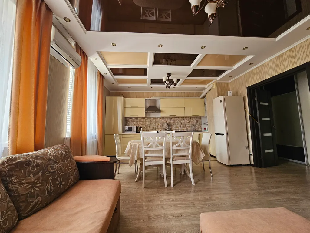 Уютная квартира возле Ботанического сада