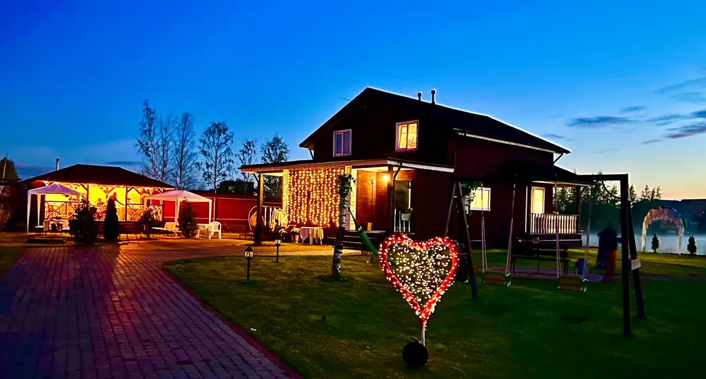 Дом на берегу озера