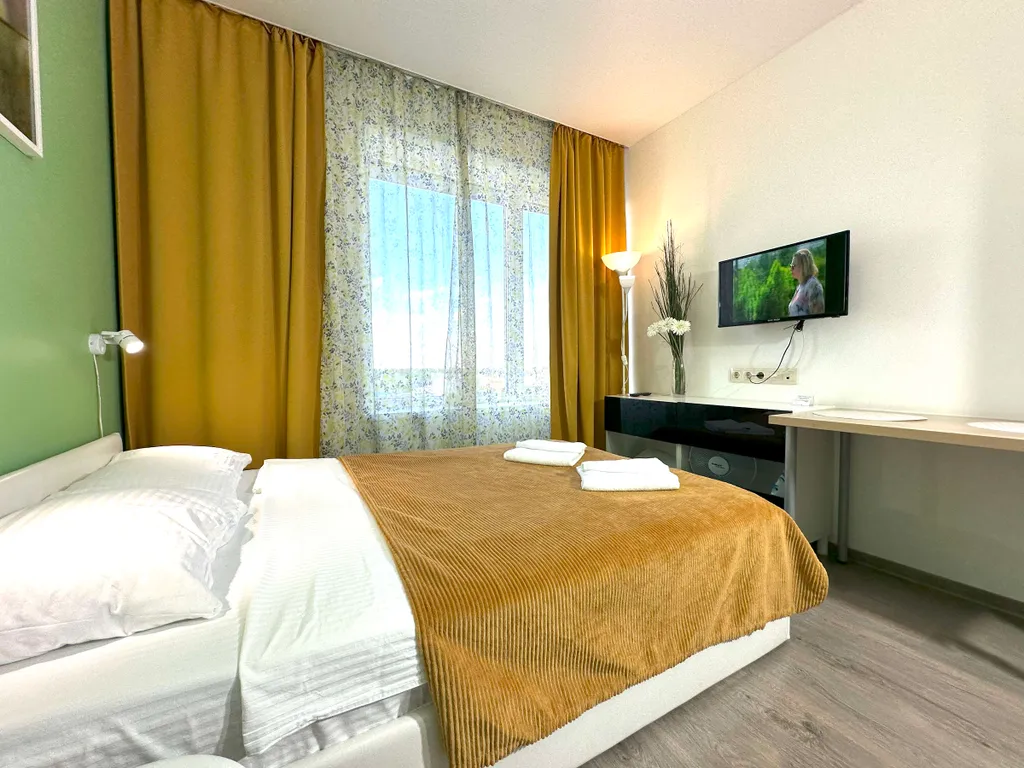 Идеальный выбор: чистая современная квартира-студия в современном доме