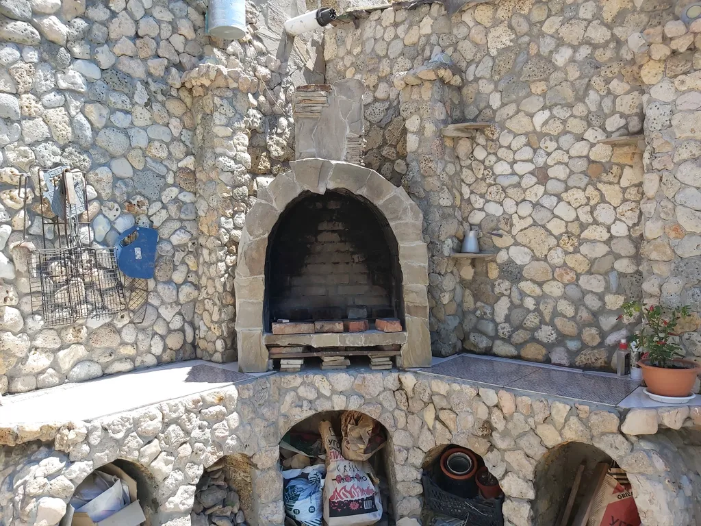 Дом в 15 минутах ходьбы от моря