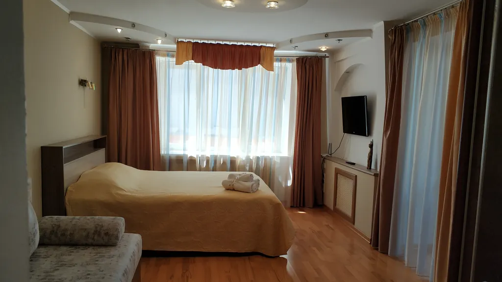 Большая и чистая квартира с евроремонтом