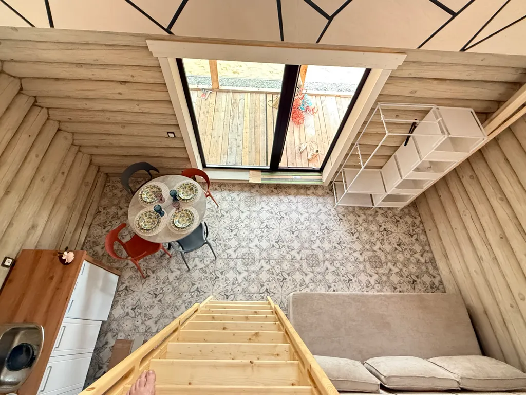 Дом в яблоневом саду