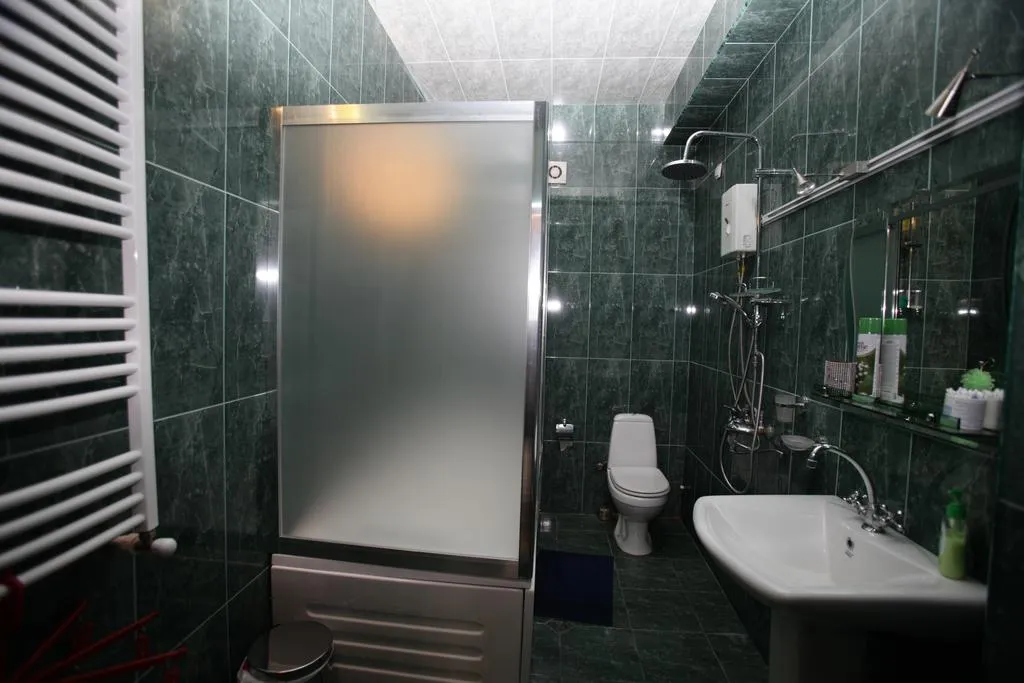 2 Bedrooms Apartment with Living Room + 2 Bathrooms & Balcony