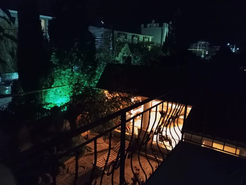 Семейный двухкомнатный люкс с балконом 15