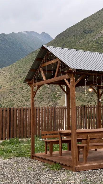 Уютный домик с панорамным видом на горы