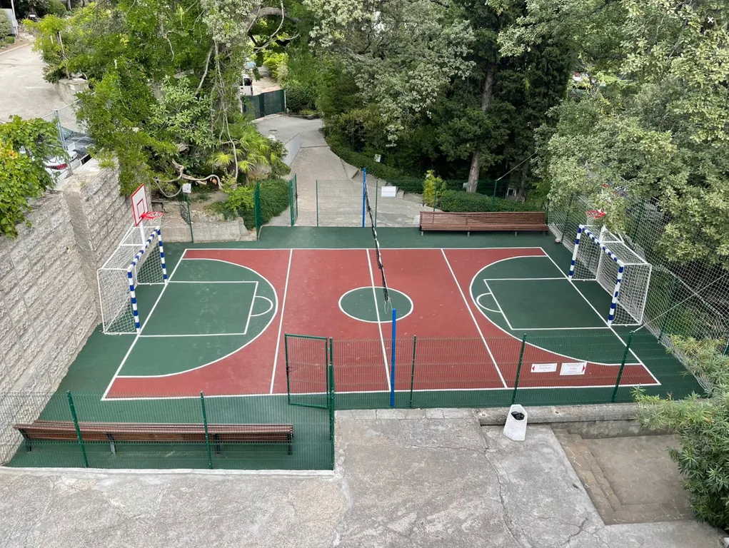 Апартамент в центре с видом на море