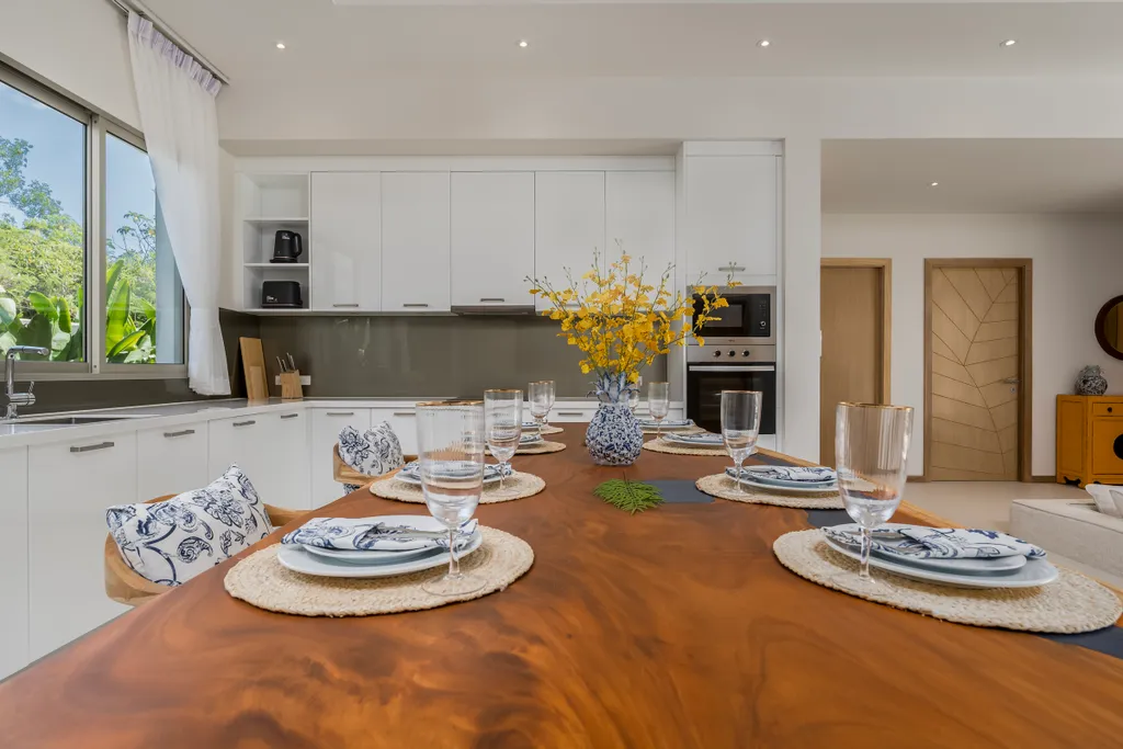 Тихая новая вилла с бассейном