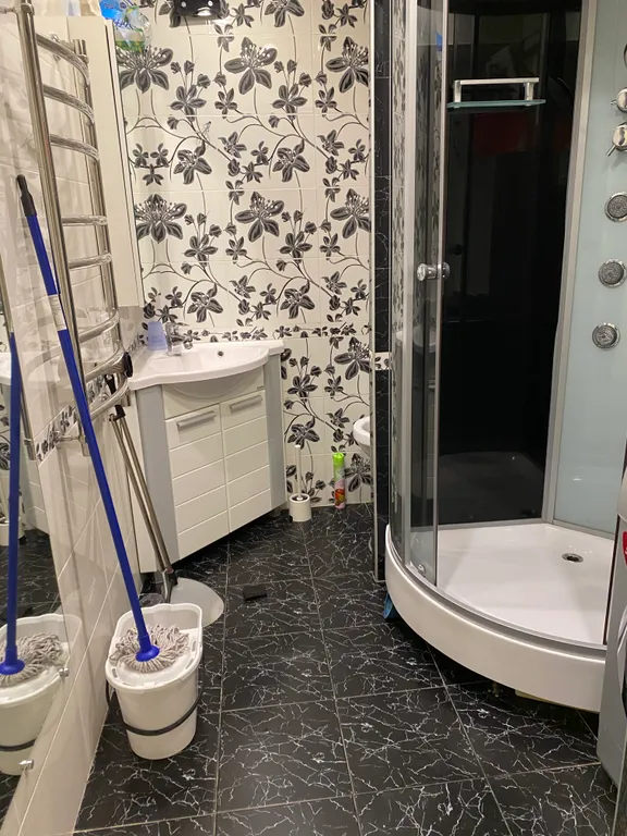 Квартира Просторная 2-комнатная квартира у моря в центре — Адлер