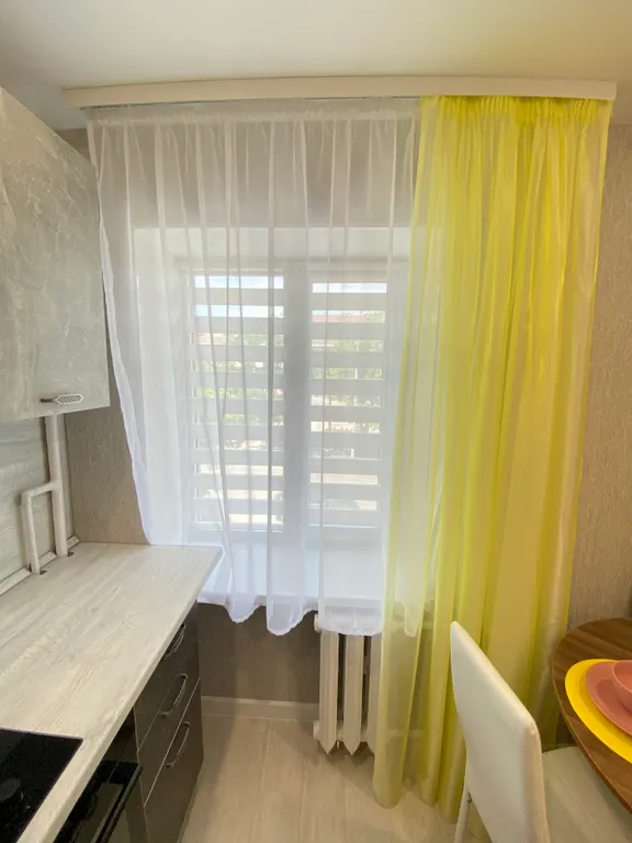 Окно в Париж