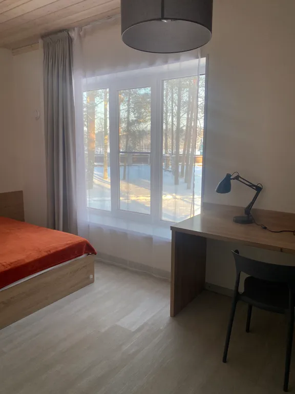 Уютный домик на озере