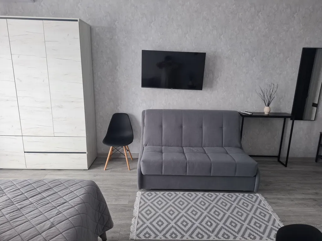 Видовые апартаменты-студия на 1-ой береговой