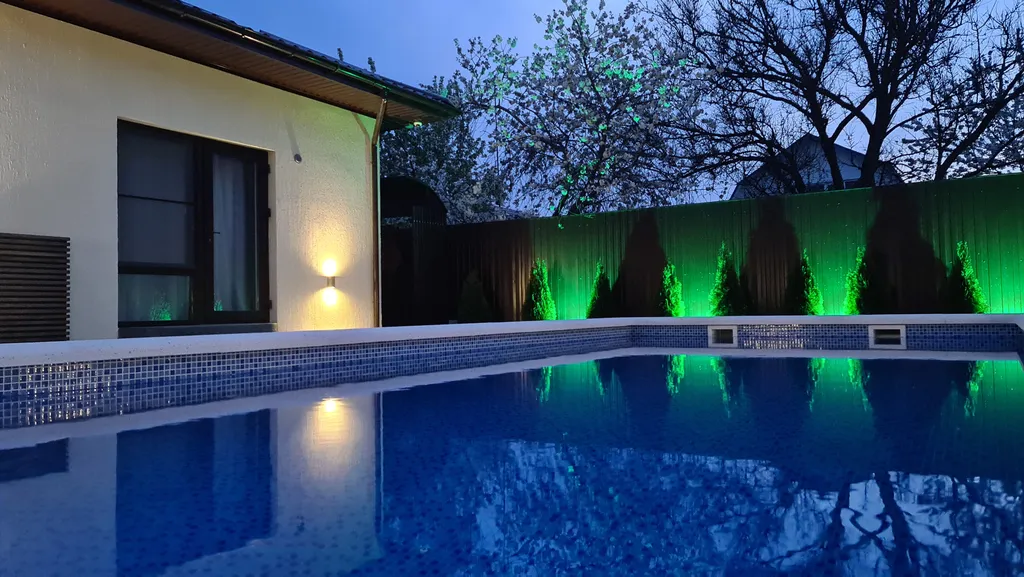 Вилла на 8 гостей с теплым бассейном и беседкой для барбекю