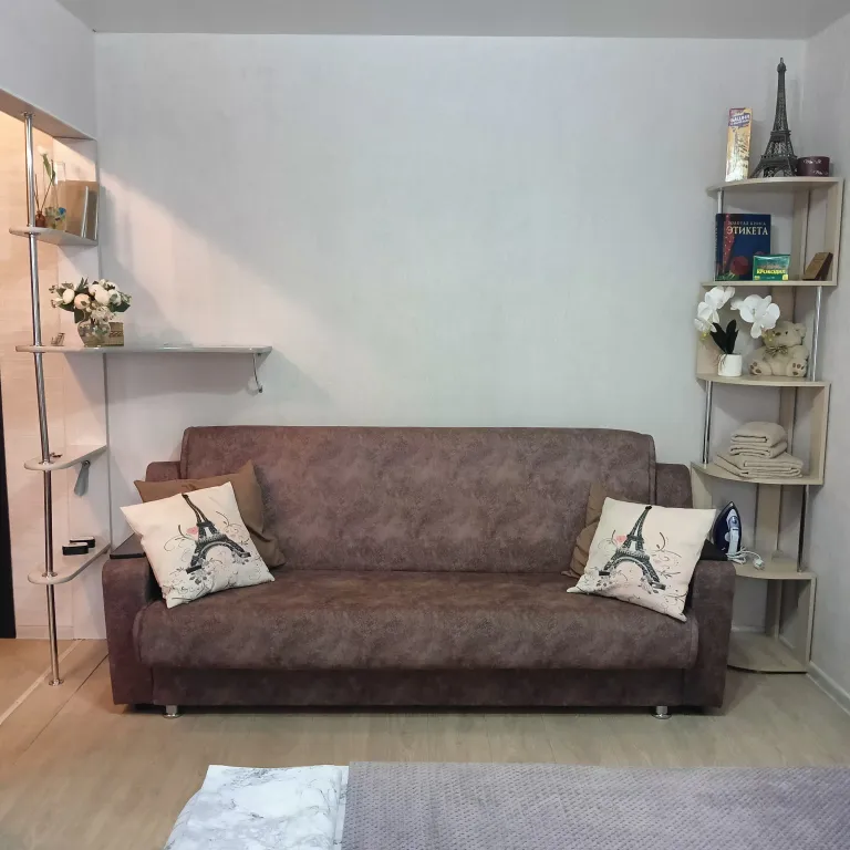 1 кмн рядом  жд вокзал, аэропорт, офис Транснефть