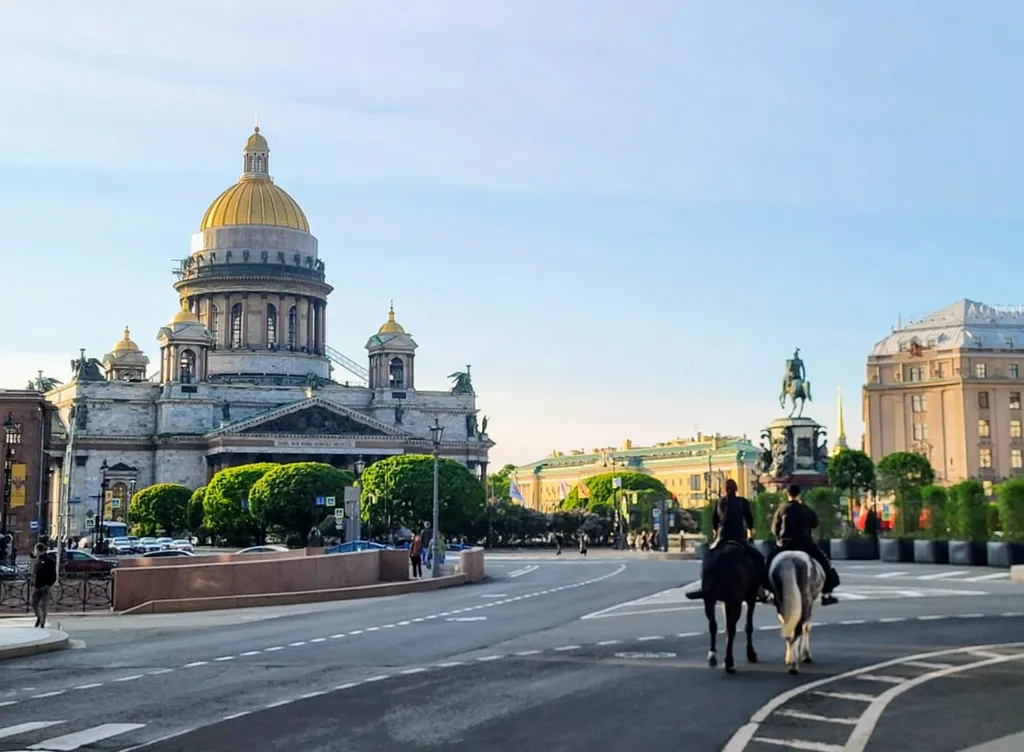 Квартира Квартира в историческом центре с балконом — Санкт-Петербург