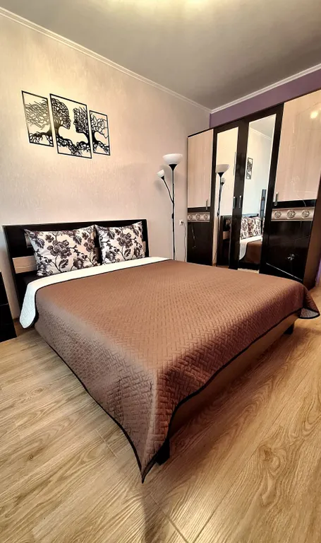 Большая трёхкомнатная квартира в оживлённом районе города