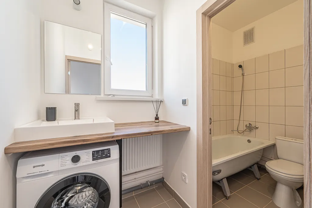 Уютная студия с выходом на набережную