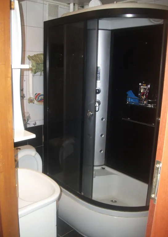 Стильная, просторная квартира с романтичной обстановкой