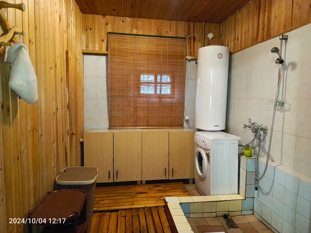 Просторный дом с баней в тихой деревушке у реки