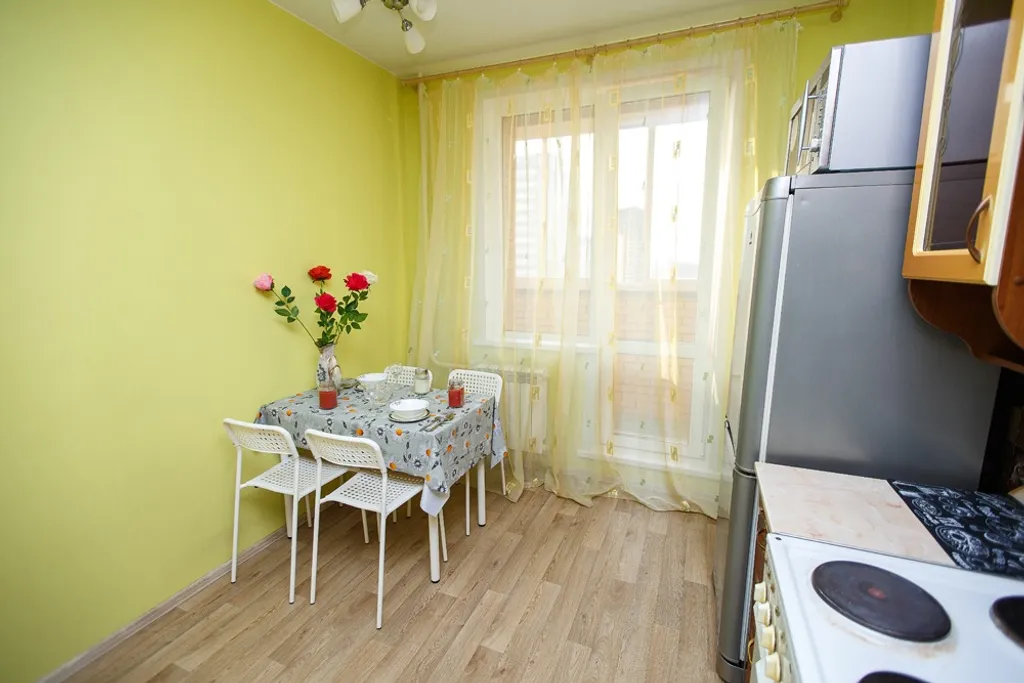 Квартира в 5 минутах пешком у центра нейрохирургии областной больницы