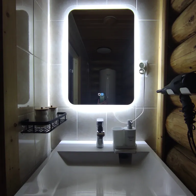 Экодомик из рубленого бревна с дровяной сауной