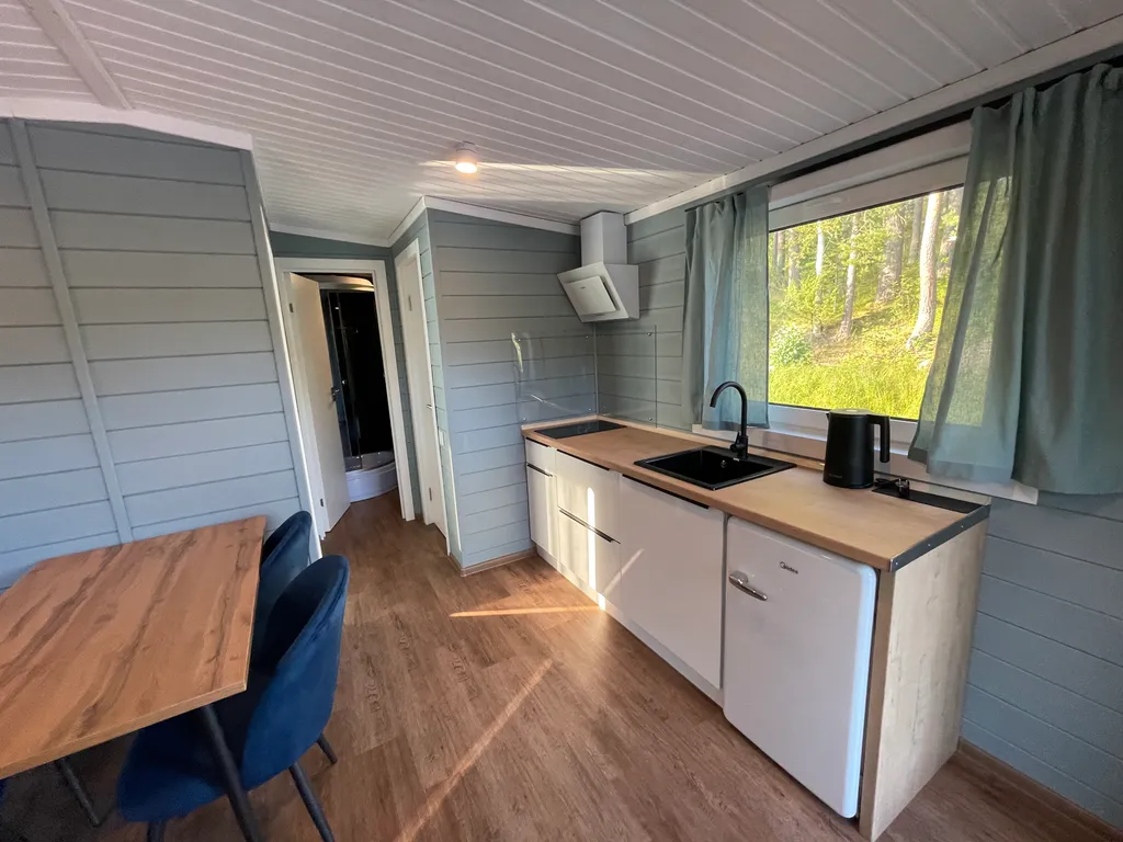 Дом на воде, хаусбот в Карелии