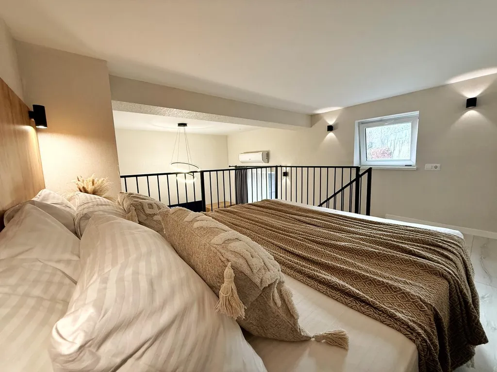 Апартаменты двухуровневые 3 минуты до пляжа