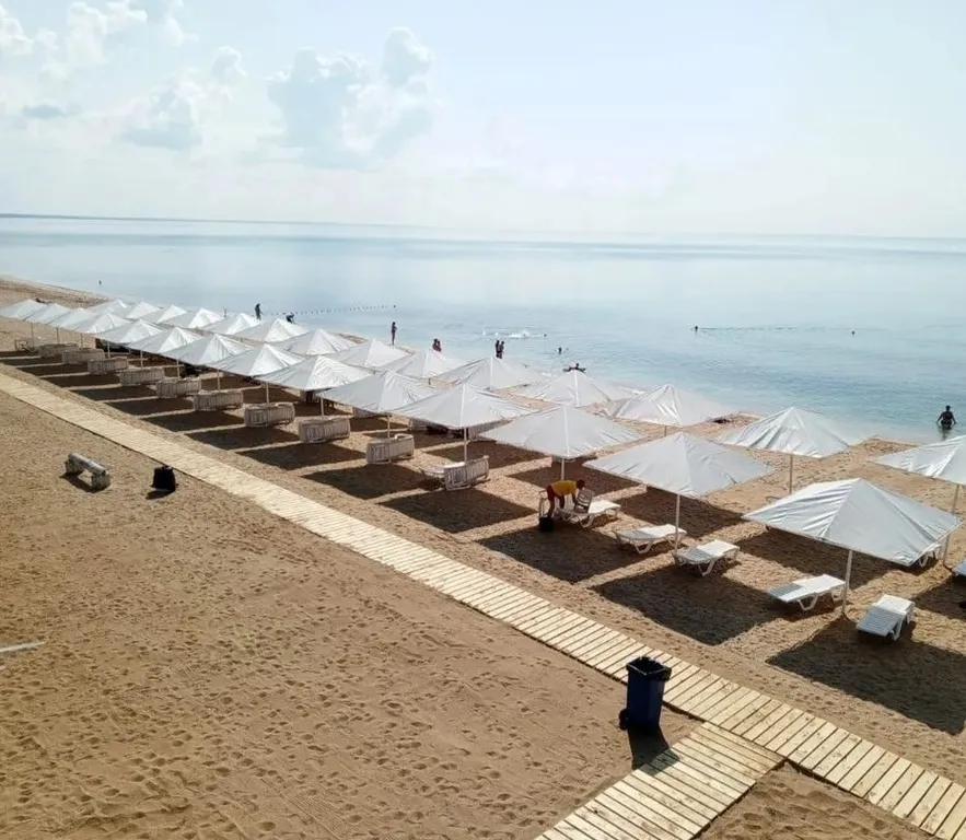 Романтический домик для двоих с уютным спальным местом Queen size